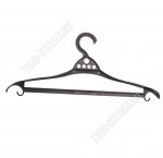 Вешалка (пластик) L42,5см, широкие плечи (25)
